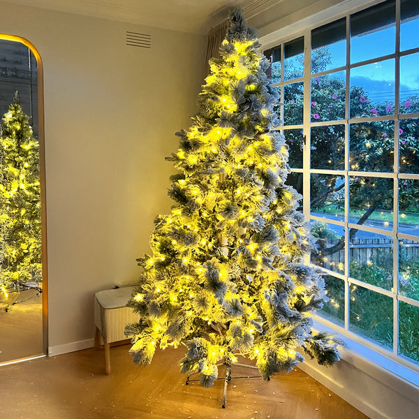 7.2ft 220CM Pre-Lit Adjustable LED Lights Snow Flocked Pine Christmas Tree with 8 Lighting Modes